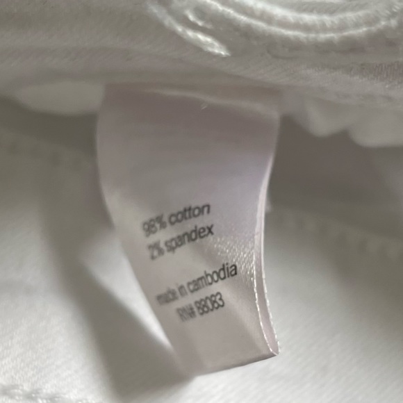 🌸WHITE DENIM SKIRT WITH DISTRESSING SIZE 0 - Picture 5 of 6